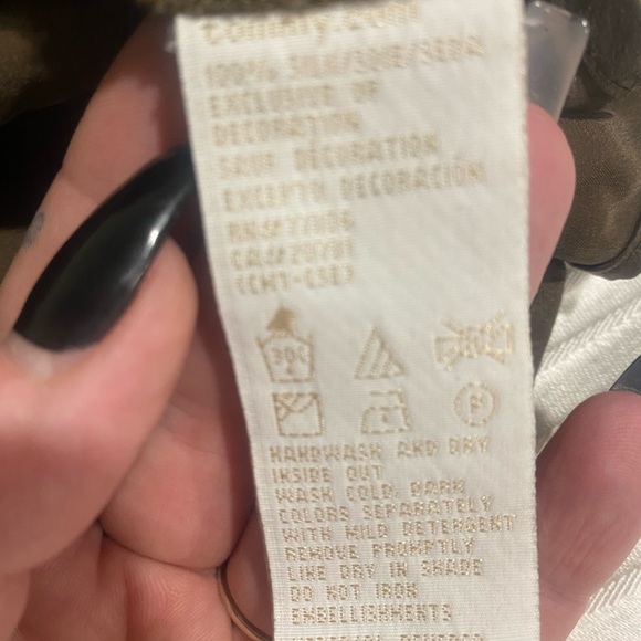 Pure silk espresso tank. Looks great under a blazer - Picture 4 of 4